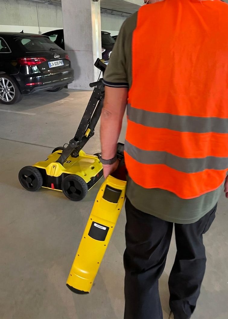 Technicien en recherche de fuite