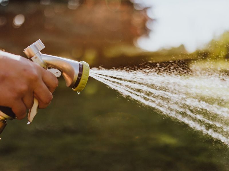 Mise en eau et aspersion ciblée